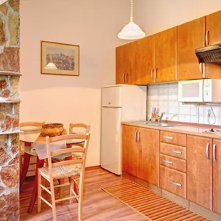 Apartment Schoene Mit Aussenpool, Klimaanlage, Wlan, Bbq Und Toller Aussenterrasse *